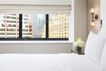 Premium Room, 1 King Bed, Roll-in Shower (Mobility)