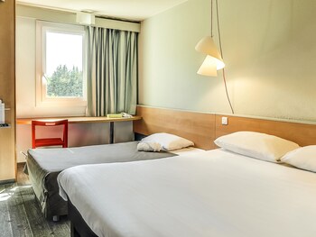 Standard Room, 1 Double Bed with Sofa bed