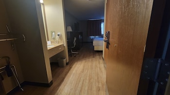 Room, 1 King Bed, Accessible, Non Smoking