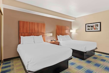 Standard Room, 2 Queen Beds, Non Smoking, Refrigerator & Microwave (Oversized Room)