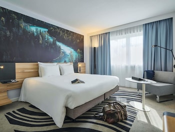 Executive Room, 1 Queen Bed with Sofa bed