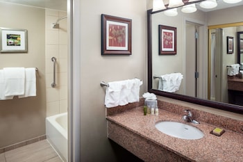 Room, 2 Queen Beds, River View