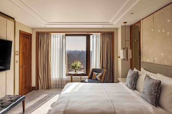 Suite (Prestige)