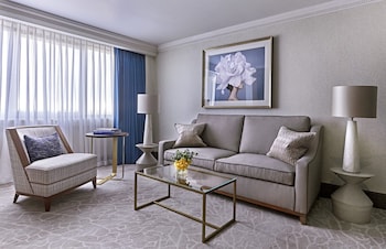 Suite, 1 King Bed (Hyde Park)