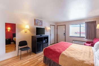 Standard Room, 1 King Bed, Non Smoking