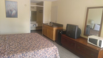 Economy Room, 1 King Bed