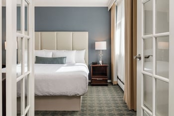 Suite, 1 King Bed