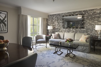 Suite, 1 King Bed (La Belle)