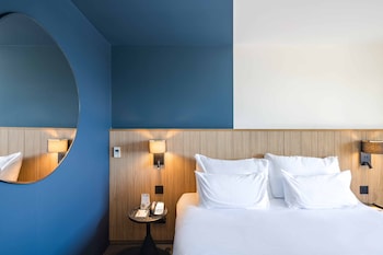 Superior Double or Twin Room, Non Smoking (Chambre Supérieure Double Côté Lac)
