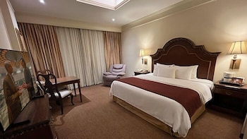 Standard Room, 1 King Bed, Tower