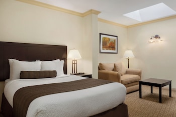 Interior Room 1 Double Bed, Non-Smoking (with skylight)