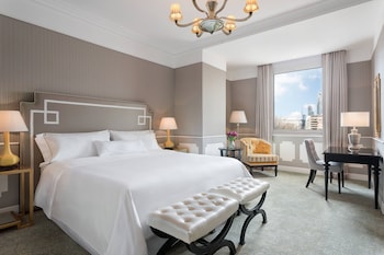 Deluxe Room, 1 King Bed