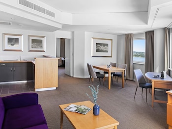 Superior Suite River View, 1 King Bed