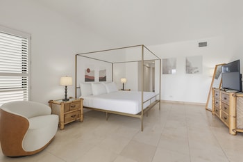 Room, 2 Bedrooms, 2 Bathrooms, Ocean View (Unit 706)