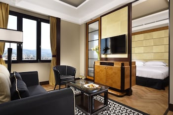 Junior Suite, 1 Queen Bed