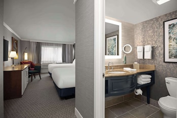 Suite, 2 Queen Beds, Non Smoking