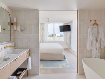 Suite, 1 King Bed