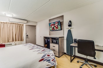Deluxe Room, 1 King Bed, Accessible (Roll-In Shower, Smoke Free)