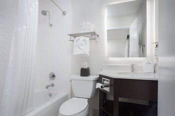 Suite, 1 King Bed