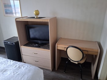 Standard Room, 2 Queen Beds, Accessible