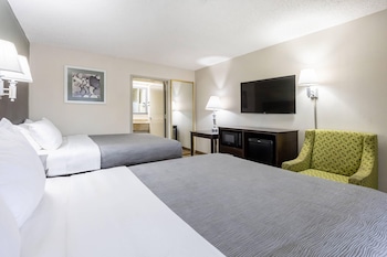 Standard Room, 2 Queen Beds, Non Smoking