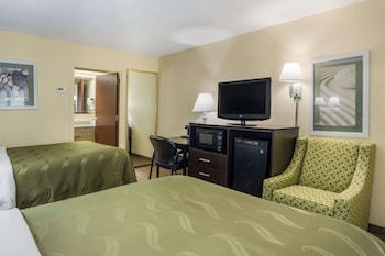 Room, 2 Queen Beds, Accessible, Non Smoking (Accessible Tub)
