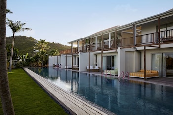 Suite (Pool)