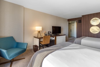 Deluxe Room, 2 Queen Beds, Accessible