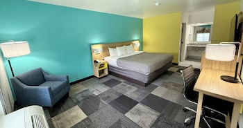 Suite, 1 King Bed, Non Smoking