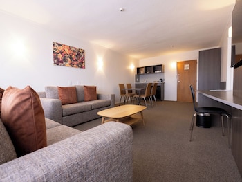 Junior King Suite with Lounge