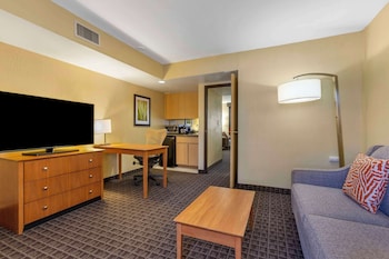 Suite, 2 Double Beds, Non Smoking