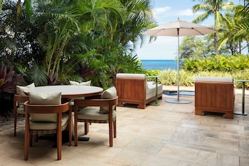 Club Deluxe Room with Outdoor Spa Tub, Accessible, Club Lounge Access