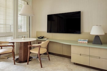 Club Oceanfront Studio Suite