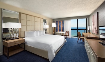 Suite, 1 King Bed, Balcony, Oceanfront