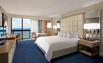 Suite, 1 King Bed, Balcony, Oceanfront