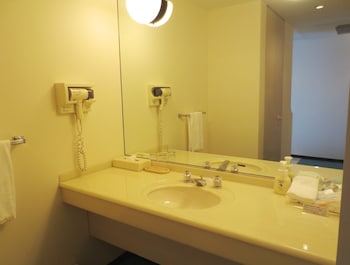 Quadruple Room, Non-Smoking (South Building, South Resort Floor, Twin Room with 2 extra beds)