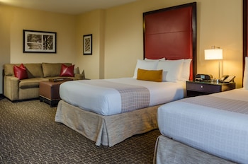 Deluxe Room (Double Double w/Sofa Bed)