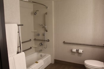 Room, 1 King Bed, Accessible