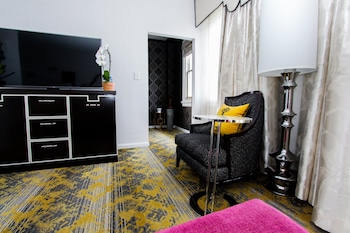 Junior Suite, 1 King Bed (Superior)