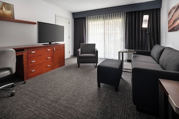 Suite, 1 Bedroom, Hearing Accessible, Kitchenette
