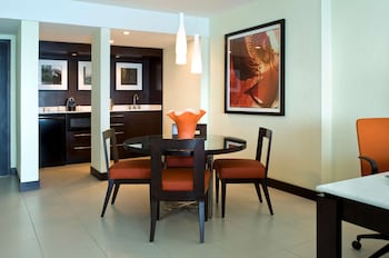 Deluxe Suite, 1 King Bed, Oceanfront