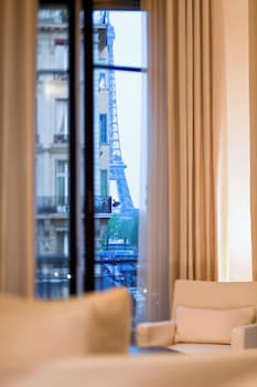 Suite, 1 King Bed, Tower