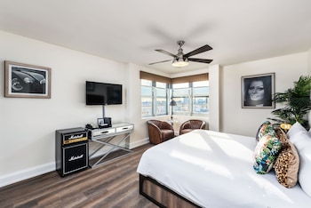 Room, 1 Queen Bed, Accessible, City View