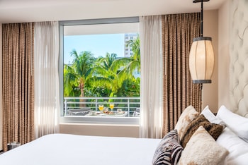 Poolside Cabana Suite