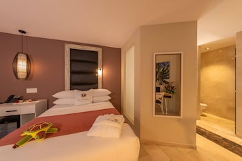 2 Double Beds, Cabana Room, Poolside Room