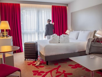Privilege, Room, 1 Queen Bed with Sofa bed