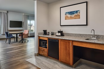 Studio Suite, 1 King Bed with Sofa bed, Mobility Accessible, Microwave