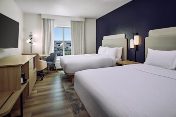 Room, 2 Queen Beds, Hearing Accessible, Microwave (Hearing)