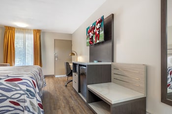 Deluxe Room, 1 King Bed, Non Smoking