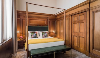 Suite, 1 Twin Bed (Heritage)